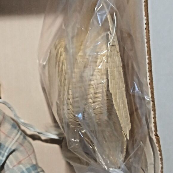 Vintage Effanbee Doll, 7632 Huckleberry Finn - Picture 10 of 12